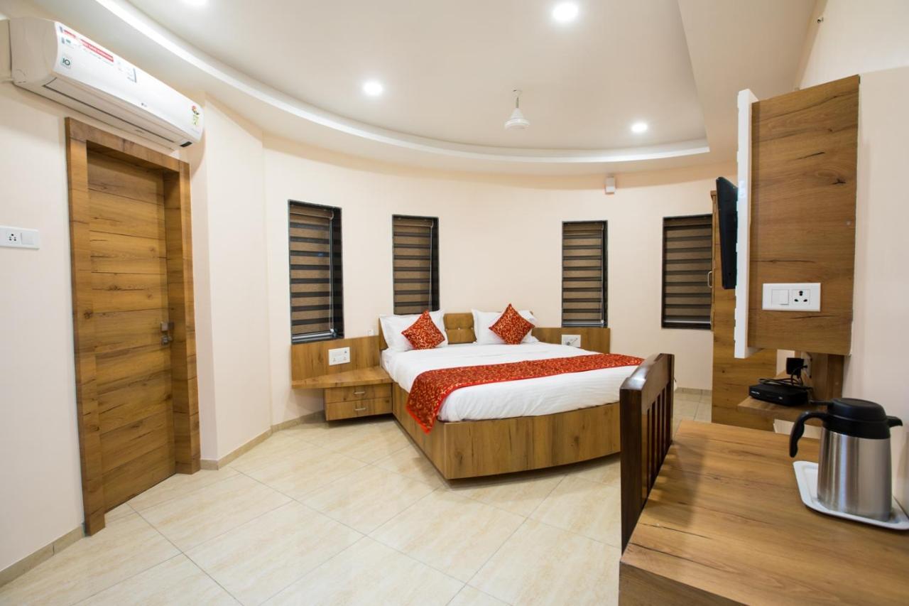Hotel Balaji Palace Porbandar Ngoại thất bức ảnh