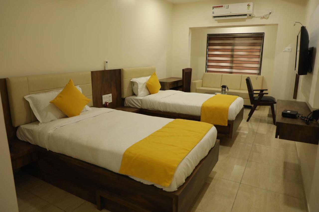 Hotel Balaji Palace Porbandar Ngoại thất bức ảnh